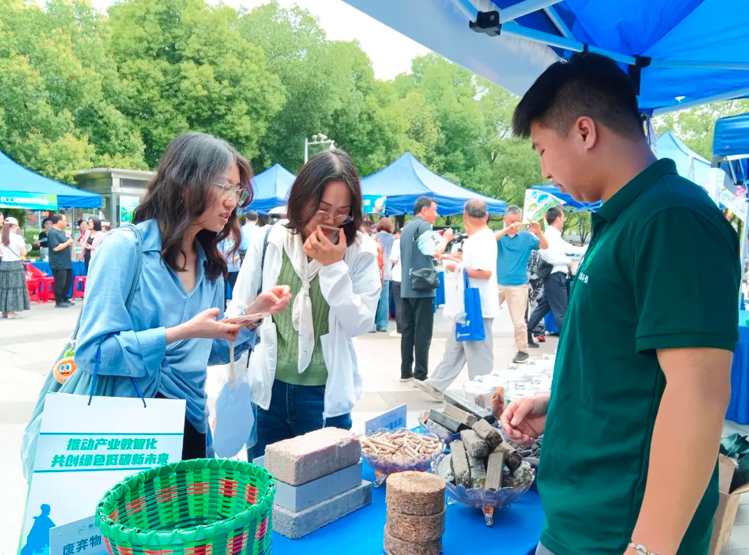 1749116787296058.png image.png